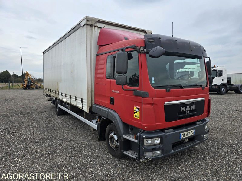 MAN TGL 12.250 - 2012 - 697000km - Camion Ridelles Coulissantes - Lastebil: bilde 2 MAN TGL 12.250 - 2012 - 697000km - Camion Ridelles Coulissantes - Lastebil: bilde 2