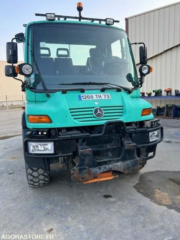 MERCEDES UNIMOG U300C VERSION COMMUNALE 2000 97652 KM - Lastebil: bilde 1 MERCEDES UNIMOG U300C VERSION COMMUNALE 2000 97652 KM - Lastebil: bilde 1