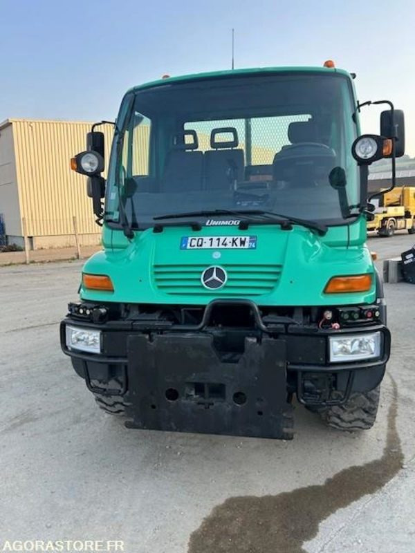 MERCEDES UNIMOG U300C VERSION COMMUNALE 2003 38210 KM + EPAREUSE CMV 450GP - Lastebil: bilde 5 MERCEDES UNIMOG U300C VERSION COMMUNALE 2003 38210 KM + EPAREUSE CMV 450GP - Lastebil: bilde 5