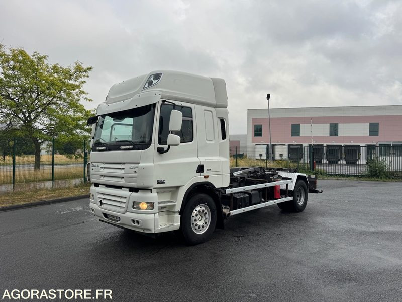 Porteur DAF CF460 19T Ampliroll GUIMA - 2009 - 801000km - Lastebil: bilde 1 Porteur DAF CF460 19T Ampliroll GUIMA - 2009 - 801000km - Lastebil: bilde 1
