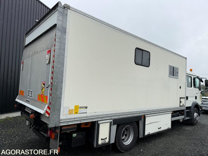 Porteur MAN TGM 15.250 cabine 7 places caisson base vie atelier hayon - 20500KM- - Lastebil: bilde 2 Porteur MAN TGM 15.250 cabine 7 places caisson base vie atelier hayon - 20500KM- - Lastebil: bilde 2