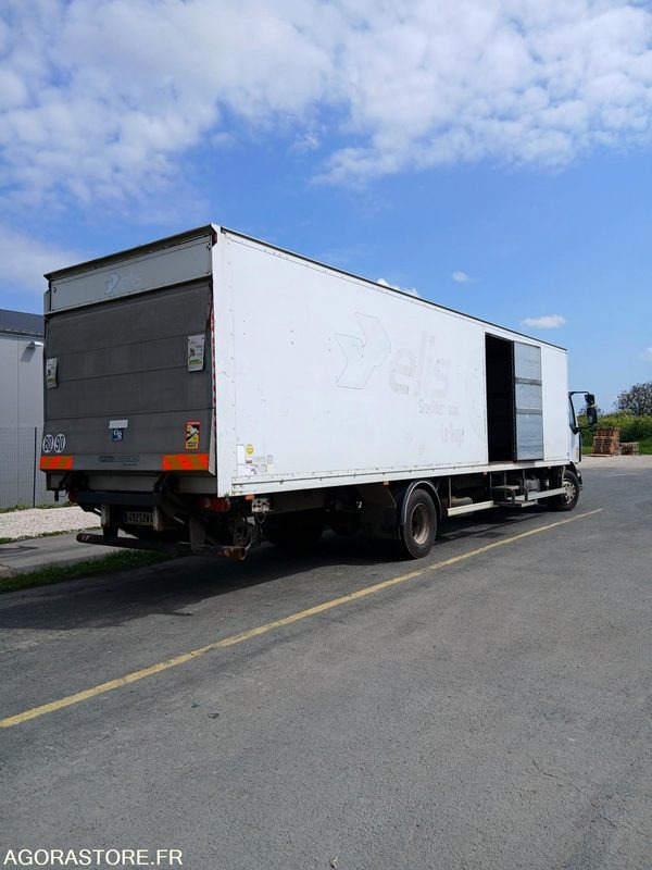 RENAULT MIDLUM 2009 - 333 172KM - VENDU DANS L'ETAT ACTUEL - ROULANT - Lastebil: bilde 4 RENAULT MIDLUM 2009 - 333 172KM - VENDU DANS L'ETAT ACTUEL - ROULANT - Lastebil: bilde 4