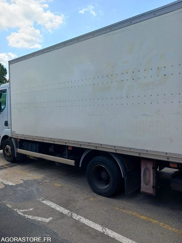 Renault Poids lourd / 267194 KMS / 2009 - Lastebil: bilde 4 Renault Poids lourd / 267194 KMS / 2009 - Lastebil: bilde 4