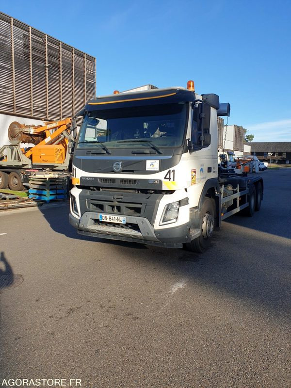 VOLVO FMX POLYBENNE AVEC BRAS DE LEVAGE EURO 6 - 2015 - 227924km - Lastebil: bilde 2 VOLVO FMX POLYBENNE AVEC BRAS DE LEVAGE EURO 6 - 2015 - 227924km - Lastebil: bilde 2