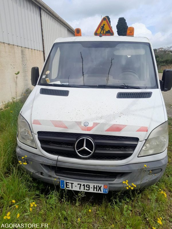 MERCEDES 315 - HYDROCUREUSE // ET719HX // 2007 213567KM // ÉTAT MOTEUR INCONNU - Vakuum lastebil: bilde 1 MERCEDES 315 - HYDROCUREUSE // ET719HX // 2007 213567KM // ÉTAT MOTEUR INCONNU - Vakuum lastebil: bilde 1