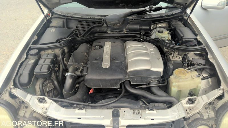 MERCEDES E220 CDI BOITE AUTO 1999 330000 KMS - Personenbil: bilde 5 MERCEDES E220 CDI BOITE AUTO 1999 330000 KMS - Personenbil: bilde 5