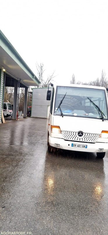MINI-BUS MERCEDES VARIO - 127178 kms - 2000 - Minibuss, Persontransport: bilde 1 MINI-BUS MERCEDES VARIO - 127178 kms - 2000 - Minibuss, Persontransport: bilde 1