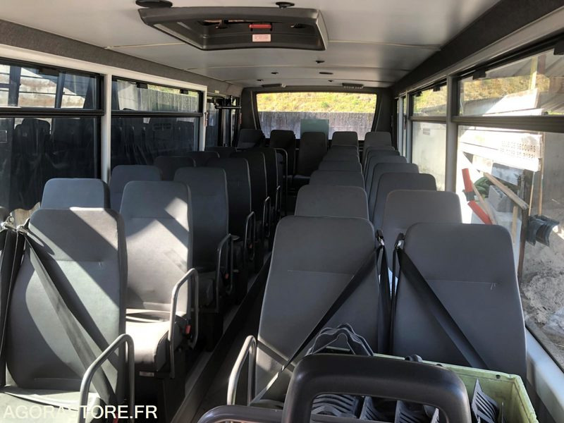 MINI-BUS MERCEDES VARIO - 127178 kms - 2000 - Minibuss, Persontransport: bilde 3 MINI-BUS MERCEDES VARIO - 127178 kms - 2000 - Minibuss, Persontransport: bilde 3