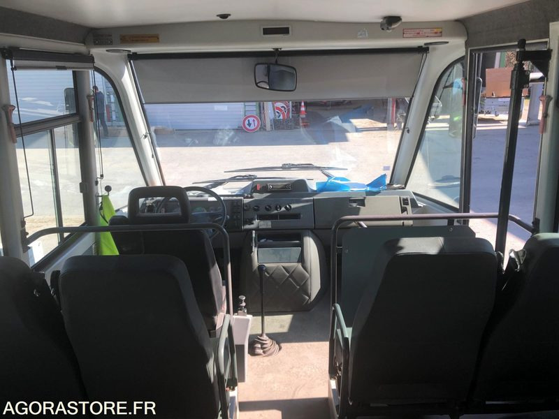 MINI-BUS MERCEDES VARIO - 127178 kms - 2000 - Minibuss, Persontransport: bilde 4 MINI-BUS MERCEDES VARIO - 127178 kms - 2000 - Minibuss, Persontransport: bilde 4