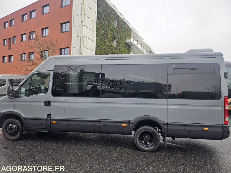 MINIBUS IVECO DAILY 16 PLACES 2010 - 140000 - 2010 - Minibuss, Persontransport: bilde 2 MINIBUS IVECO DAILY 16 PLACES 2010 - 140000 - 2010 - Minibuss, Persontransport: bilde 2