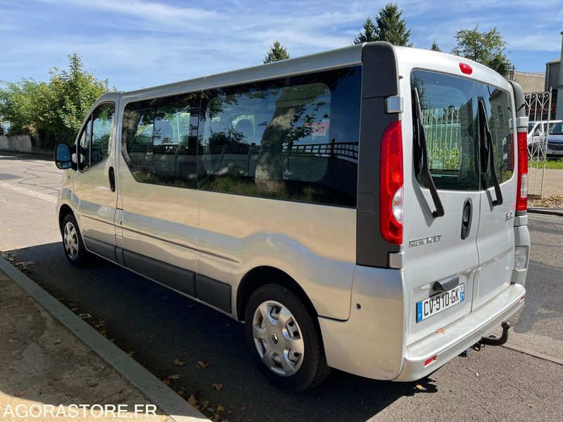 MINIBUS VL - 9 PLACES - TRAFIC - L2 H1 - 115 CH - CLIM- 165200 KMS - ATTELAGE - Minibuss, Persontransport: bilde 4 MINIBUS VL - 9 PLACES - TRAFIC - L2 H1 - 115 CH - CLIM- 165200 KMS - ATTELAGE - Minibuss, Persontransport: bilde 4