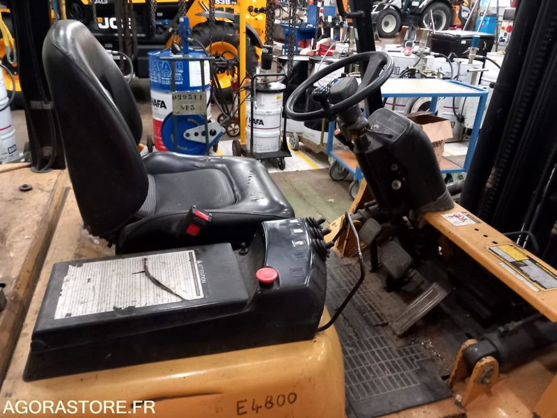 CHARIOT ELEVATEUR CATERPILLAR GP25 D4800 - Materialhåndteringsutstyr: bilde 3 CHARIOT ELEVATEUR CATERPILLAR GP25 D4800 - Materialhåndteringsutstyr: bilde 3