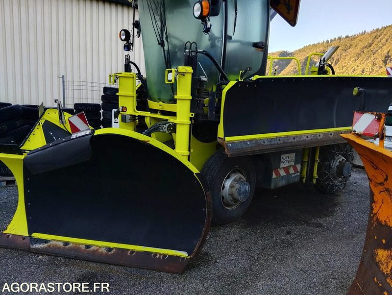 Matériel de déneigement RIDERTRACK CHAPTRAC 230 - Brøytebil: bilde 1 Matériel de déneigement RIDERTRACK CHAPTRAC 230 - Brøytebil: bilde 1