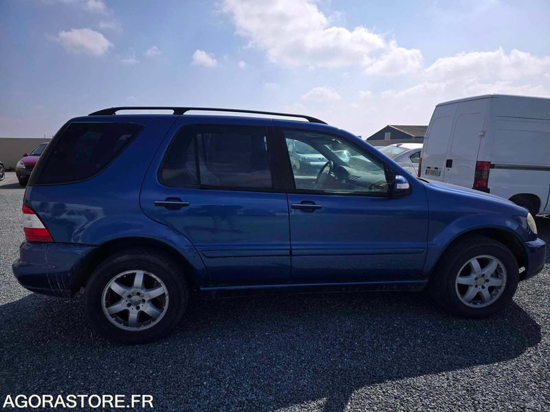 NIORT - MERCEDES ML 400 CDI BVA BI TURBO 4.00L 250 CH PEINTURE NEUVE 2025 - Personenbil: bilde 5 NIORT - MERCEDES ML 400 CDI BVA BI TURBO 4.00L 250 CH PEINTURE NEUVE 2025 - Personenbil: bilde 5