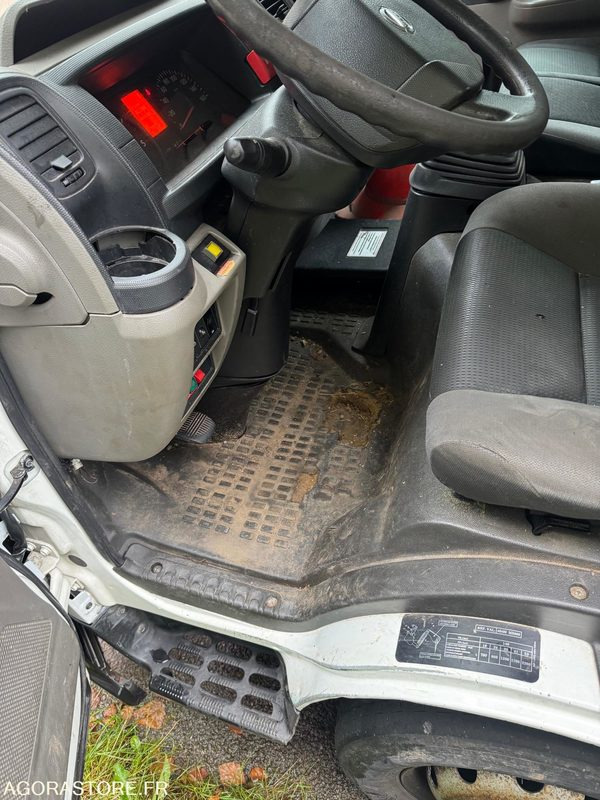 Nacelle Nissan CABSTAR - 2014 - 98 000kms - Varebil med tipp: bilde 3 Nacelle Nissan CABSTAR - 2014 - 98 000kms - Varebil med tipp: bilde 3