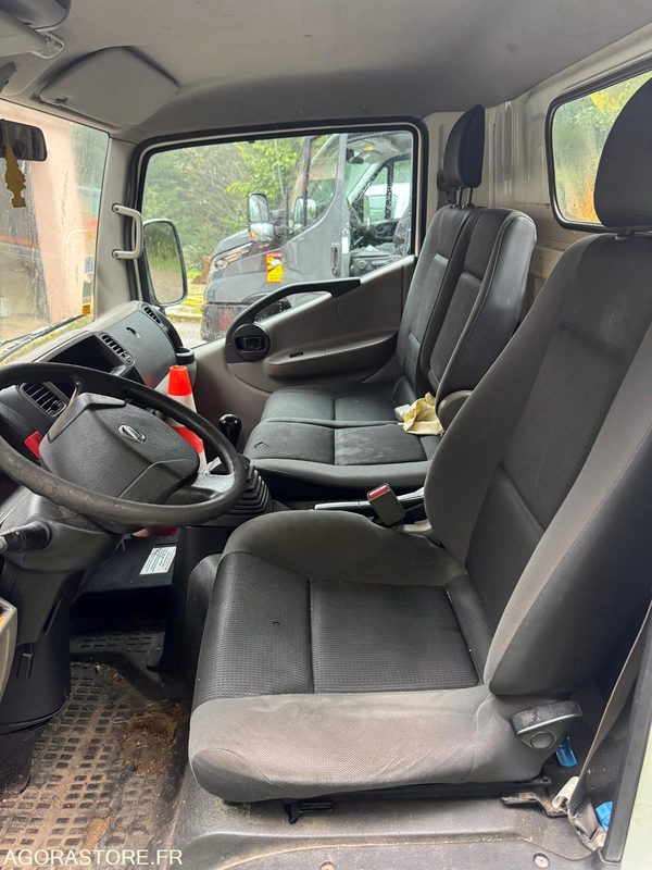 Nacelle Nissan CABSTAR - 2014 - 98 000kms - Varebil med tipp: bilde 2 Nacelle Nissan CABSTAR - 2014 - 98 000kms - Varebil med tipp: bilde 2