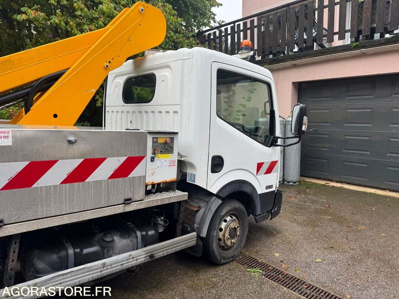 Nacelle Nissan CABSTAR - 2014 - 98 000kms - Varebil med tipp: bilde 1 Nacelle Nissan CABSTAR - 2014 - 98 000kms - Varebil med tipp: bilde 1