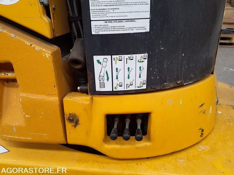 Nacelles à mât vertical GROVE TOUCAN 861 - Lift: bilde 5 Nacelles à mât vertical GROVE TOUCAN 861 - Lift: bilde 5