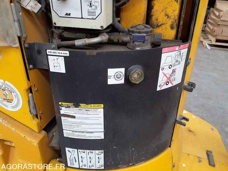 Nacelles à mât vertical GROVE TOUCAN 861 - Lift: bilde 4 Nacelles à mât vertical GROVE TOUCAN 861 - Lift: bilde 4