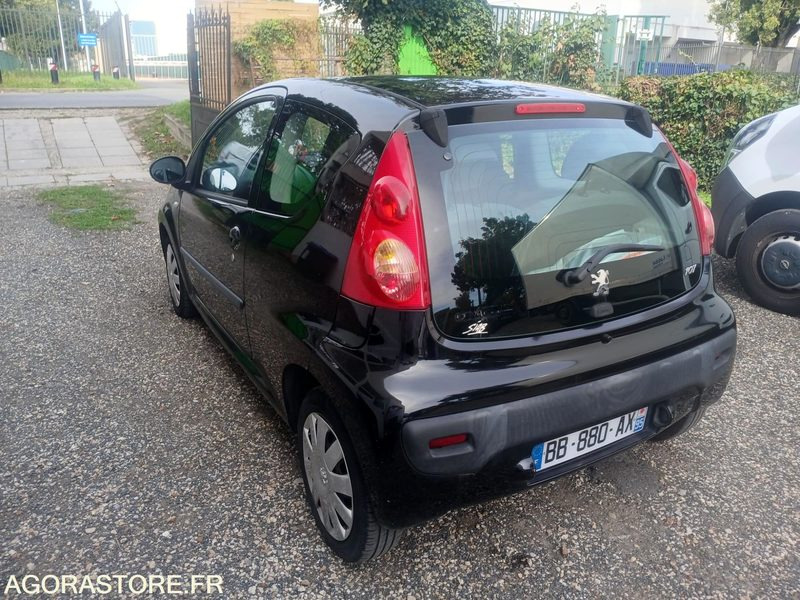 PEUGEOT 107 3 Portes 1.0 i 12V 68cv (boîte auto) 2008 181197km - Personenbil: bilde 4 PEUGEOT 107 3 Portes 1.0 i 12V 68cv (boîte auto) 2008 181197km - Personenbil: bilde 4