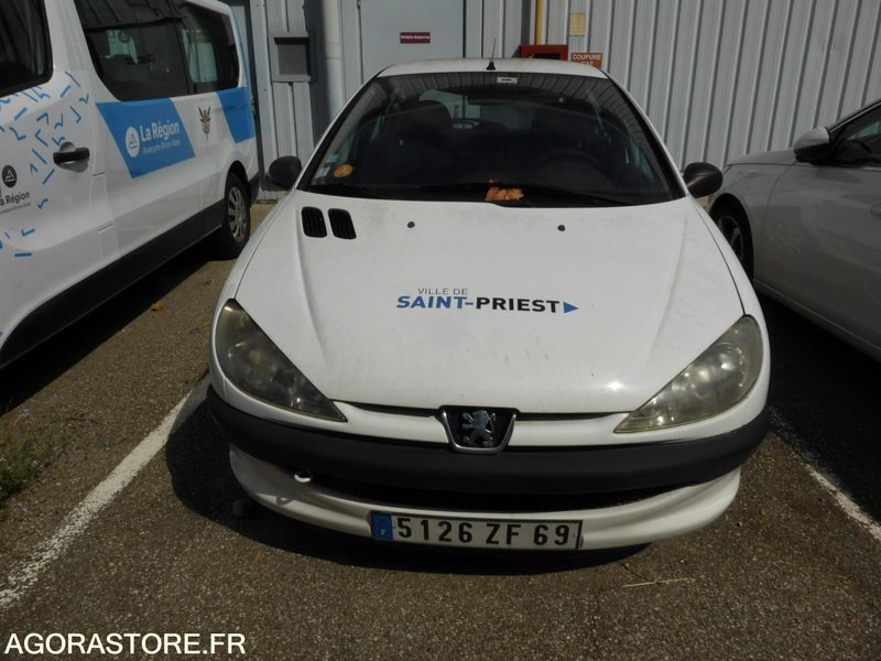 PEUGEOT 206 - Personenbil: bilde 1 PEUGEOT 206 - Personenbil: bilde 1