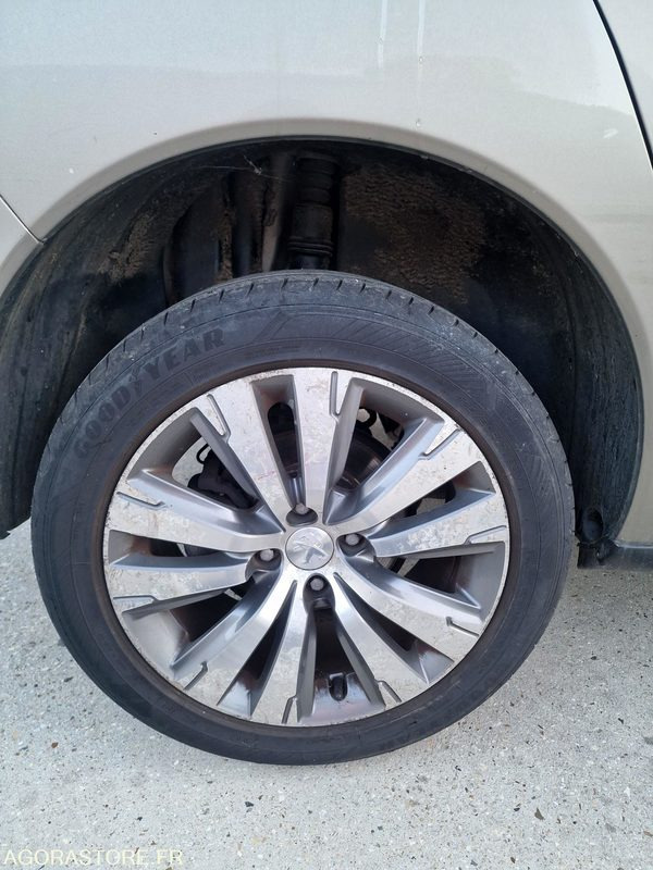 Personenbil PEUGEOT 3008: bilde 8