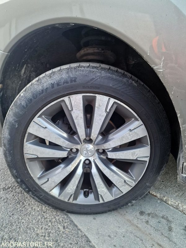Personenbil PEUGEOT 3008: bilde 6