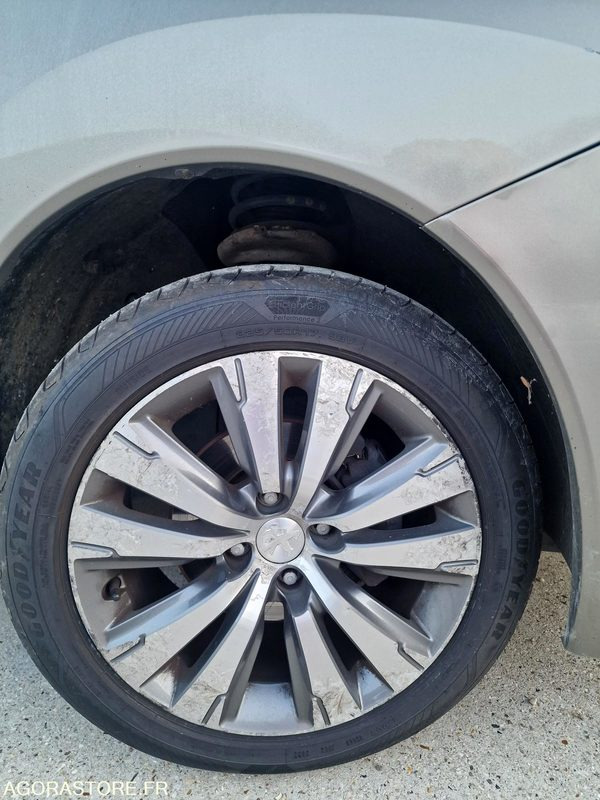 Personenbil PEUGEOT 3008: bilde 9