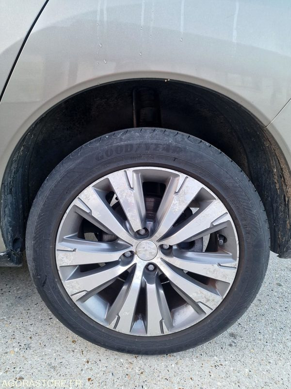 Personenbil PEUGEOT 3008: bilde 7