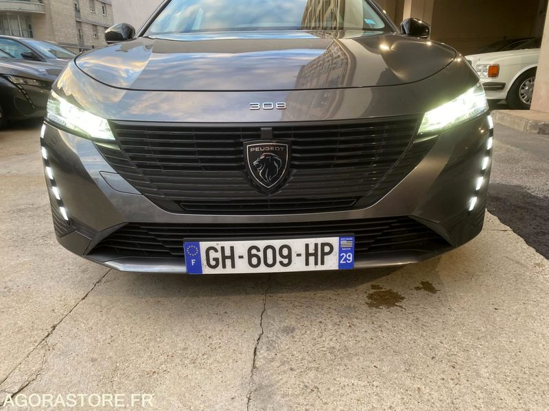 PEUGEOT 308 III (P5) SW 1.5 BlueHDi 16V EAT8 S&S 130 Boîte automatique PAS TVA - Stasjonsvogn: bilde 4 PEUGEOT 308 III (P5) SW 1.5 BlueHDi 16V EAT8 S&S 130 Boîte automatique PAS TVA - Stasjonsvogn: bilde 4