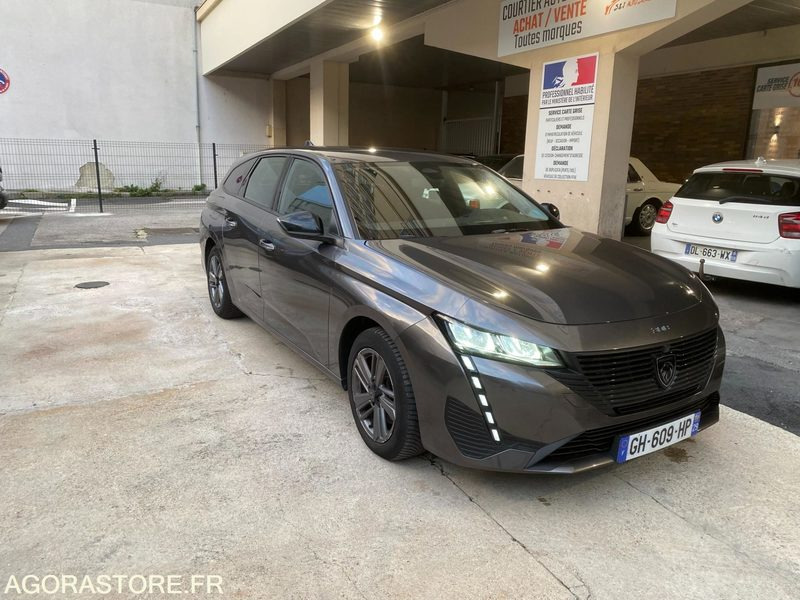 PEUGEOT 308 III (P5) SW 1.5 BlueHDi 16V EAT8 S&S 130 Boîte automatique PAS TVA - Stasjonsvogn: bilde 3 PEUGEOT 308 III (P5) SW 1.5 BlueHDi 16V EAT8 S&S 130 Boîte automatique PAS TVA - Stasjonsvogn: bilde 3
