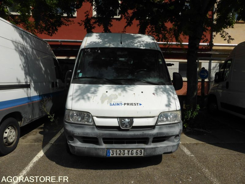 PEUGEOT BOXER 45000 kms 2002 - Kassebil: bilde 1 PEUGEOT BOXER 45000 kms 2002 - Kassebil: bilde 1