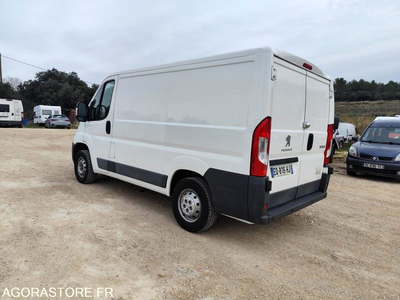 PEUGEOT BOXER L1H1 2.0 BlueHDi 110CH - 2017 - 239000KMS - Små varebil: bilde 3 PEUGEOT BOXER L1H1 2.0 BlueHDi 110CH - 2017 - 239000KMS - Små varebil: bilde 3