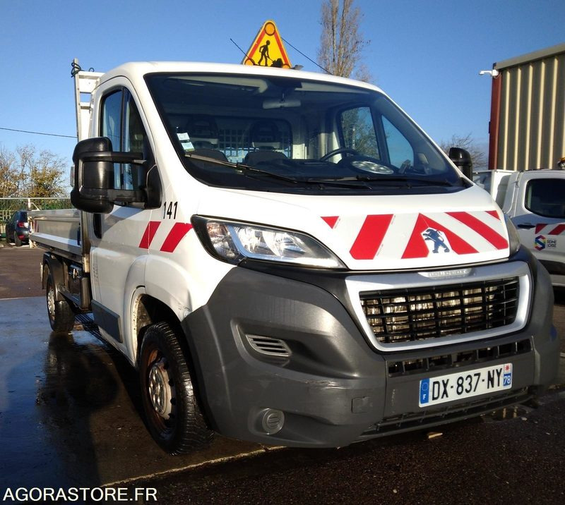 PEUGEOT BOXER benne basculante - 2015 - 112006 km - GAZOLE - Varebil med tipp: bilde 2 PEUGEOT BOXER benne basculante - 2015 - 112006 km - GAZOLE - Varebil med tipp: bilde 2