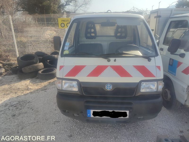 PIAGGIO 866 CZT 38 PORTER VENDU POUR PIECES VENDU SANS CONTROLE TECHNIQUE - Varebil med tipp: bilde 1 PIAGGIO 866 CZT 38 PORTER VENDU POUR PIECES VENDU SANS CONTROLE TECHNIQUE - Varebil med tipp: bilde 1