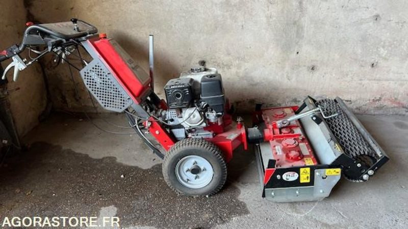 PORTE-OUTILS DESHERBEUR AVEC HERSE (PREPARATION ET EGALISATION DES SOLS) - Hageutstyr: bilde 1 PORTE-OUTILS DESHERBEUR AVEC HERSE (PREPARATION ET EGALISATION DES SOLS) - Hageutstyr: bilde 1
