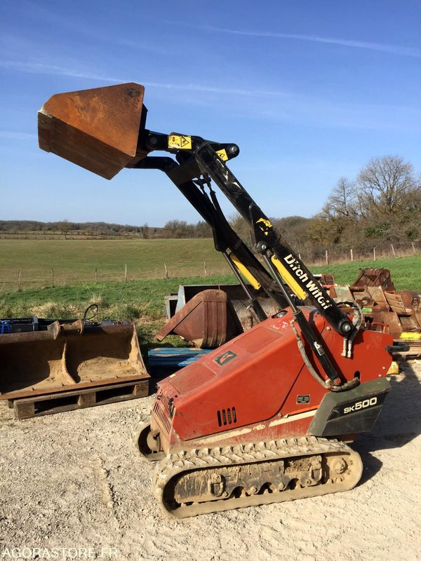 PORTE OUTILS à chenilles DITCH WITCH SK500 - Laster: bilde 2 PORTE OUTILS à chenilles DITCH WITCH SK500 - Laster: bilde 2