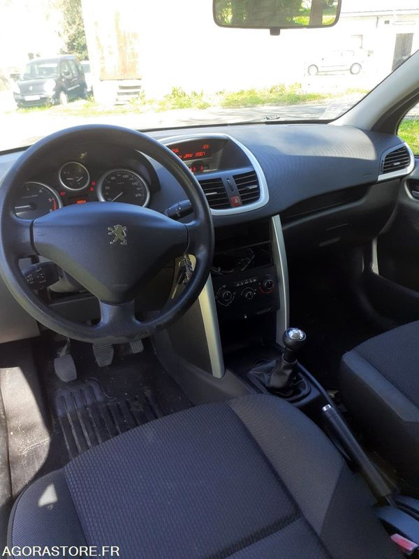 Peugeot 207 1.4 hdi 70 cv - Personenbil: bilde 5 Peugeot 207 1.4 hdi 70 cv - Personenbil: bilde 5