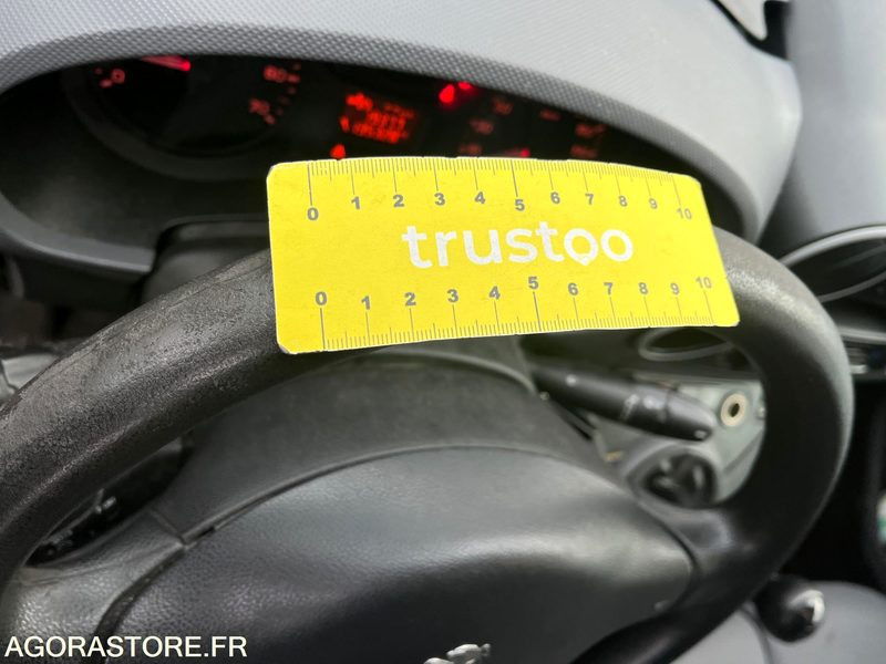 Små varebil Peugeot Partner - 2015 - 135328kms - DT489LA: bilde 38