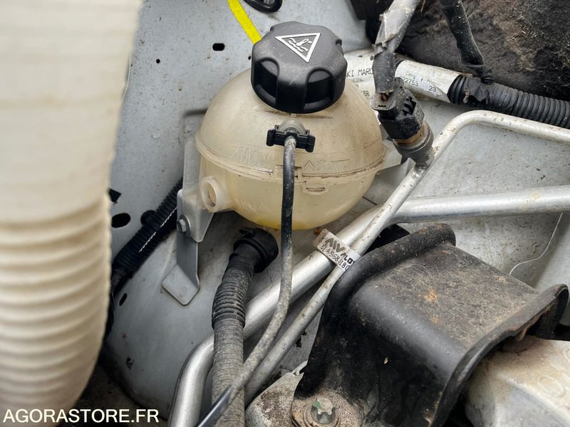 Små varebil Peugeot Partner - 2015 - 135328kms - DT489LA: bilde 40