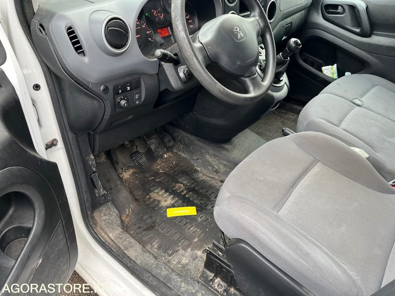 Små varebil Peugeot Partner - 2015 - 135328kms - DT489LA: bilde 6