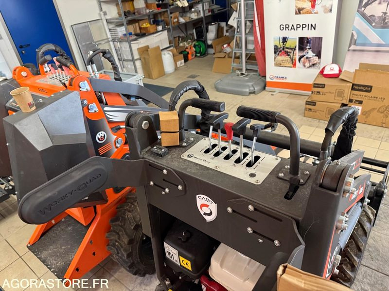 Porte outils SSQ11 PUROSANGUE Worky quad Plus Essence NEUF - Hageutstyr: bilde 4 Porte outils SSQ11 PUROSANGUE Worky quad Plus Essence NEUF - Hageutstyr: bilde 4