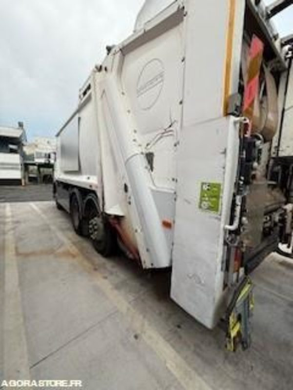 RENAULT 26T/BOM/GRUE - CQ029LK - Søppelbil: bilde 2 RENAULT 26T/BOM/GRUE - CQ029LK - Søppelbil: bilde 2