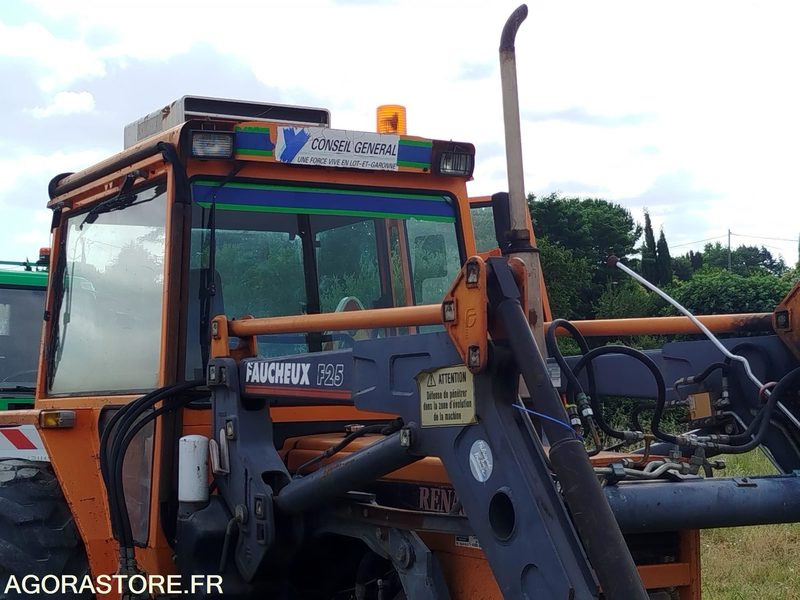 RENAULT 800M - Traktor: bilde 1 RENAULT 800M - Traktor: bilde 1