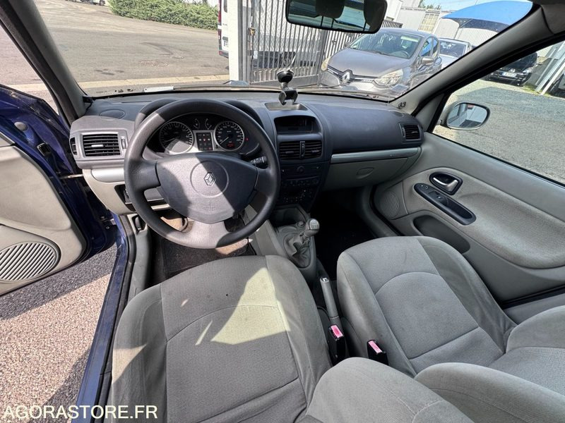 RENAULT CLIO 1.5 DCI 90CH - 2003 - 190000KMS - Personenbil: bilde 3 RENAULT CLIO 1.5 DCI 90CH - 2003 - 190000KMS - Personenbil: bilde 3