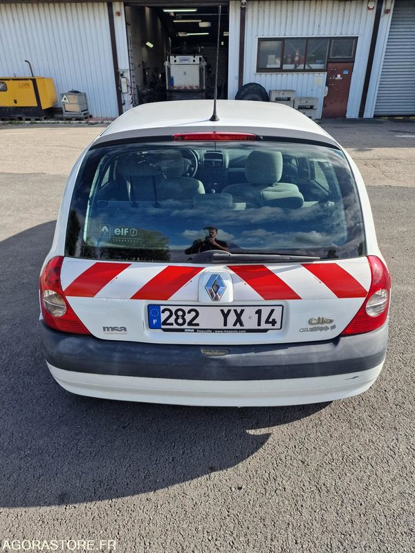 RENAULT CLIO 2 - LOT N°1 - Personenbil: bilde 4 RENAULT CLIO 2 - LOT N°1 - Personenbil: bilde 4