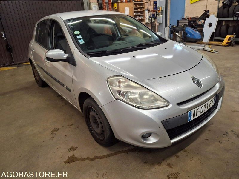 RENAULT CLIO 3 ESSENCE - Personenbil: bilde 2 RENAULT CLIO 3 ESSENCE - Personenbil: bilde 2