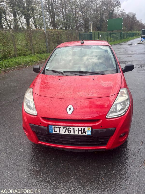 RENAULT - CLIO III (1.5 DCI) - DIESEL - 212000 kms - année 2013 - Personenbil: bilde 3 RENAULT - CLIO III (1.5 DCI) - DIESEL - 212000 kms - année 2013 - Personenbil: bilde 3