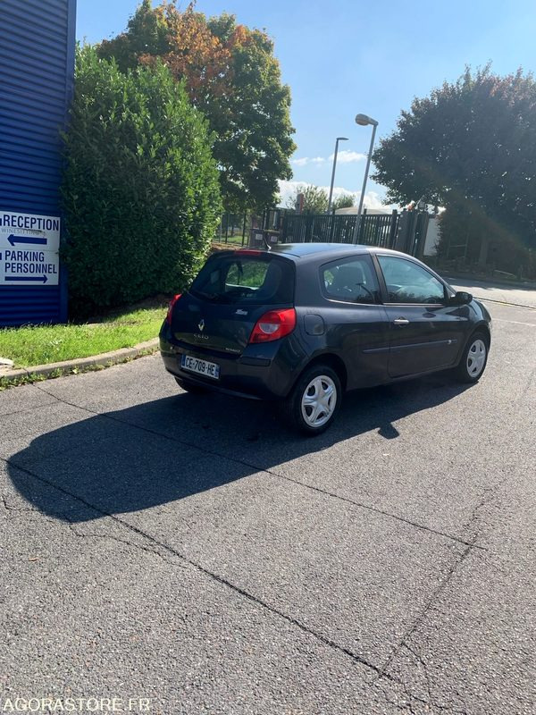 RENAULT CLIO III 16V 2006 238000 KM - Personenbil: bilde 3 RENAULT CLIO III 16V 2006 238000 KM - Personenbil: bilde 3