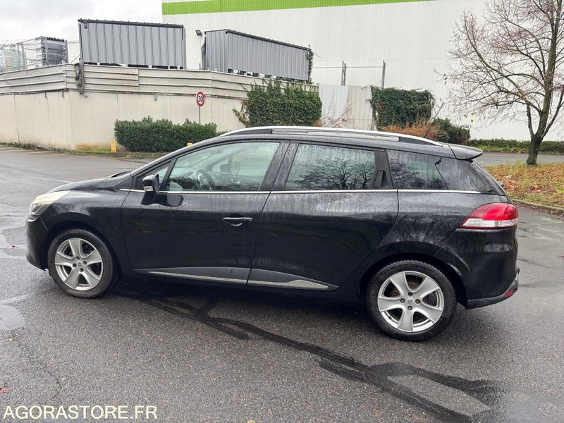 RENAULT- Clio Estate IV - Boite Automatique - année 2016 - 128000 kms - Essence - Stasjonsvogn: bilde 1 RENAULT- Clio Estate IV - Boite Automatique - année 2016 - 128000 kms - Essence - Stasjonsvogn: bilde 1